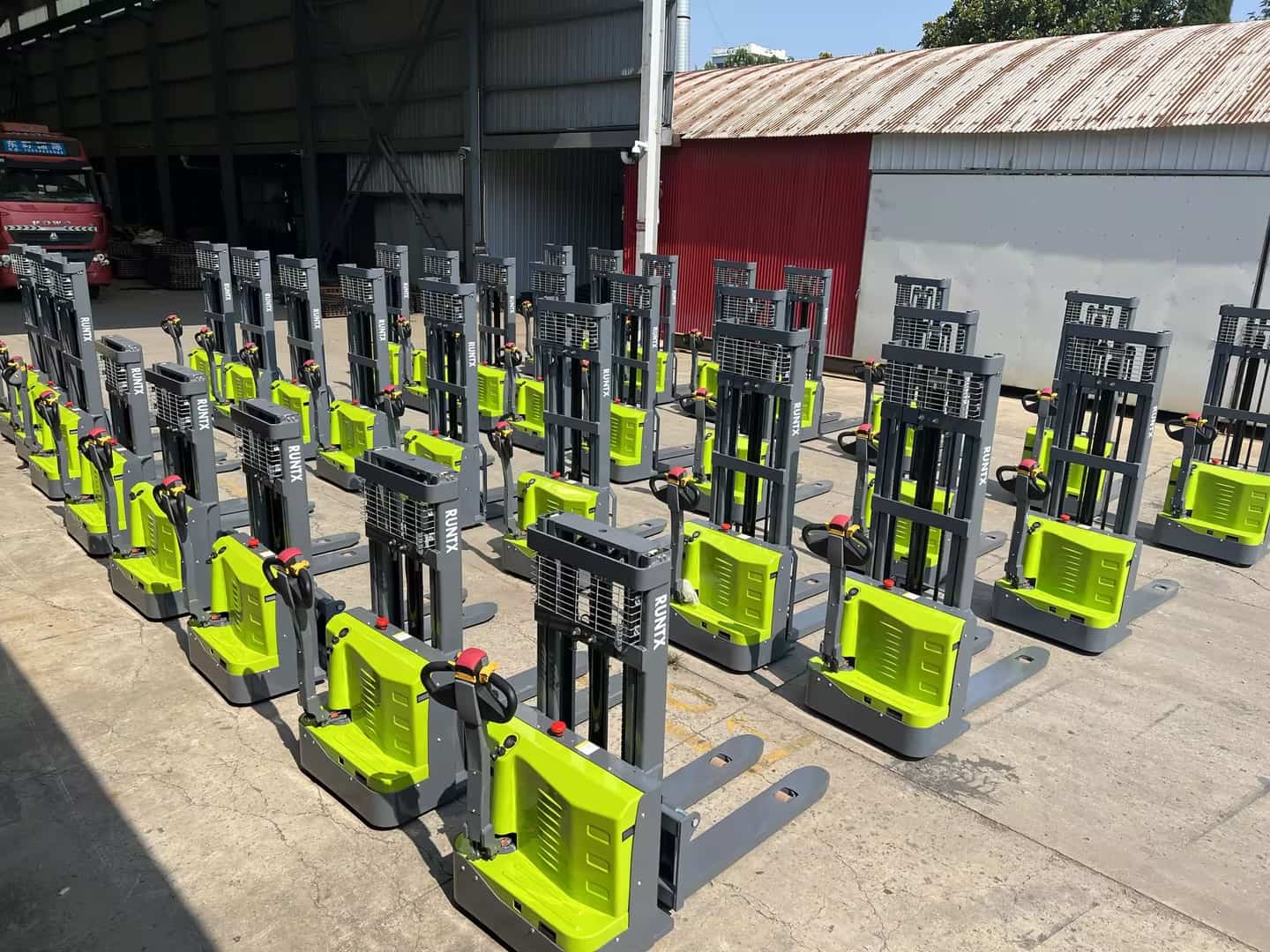Runtx brand electric stacker - the success story of conquering the Azerbaijan market